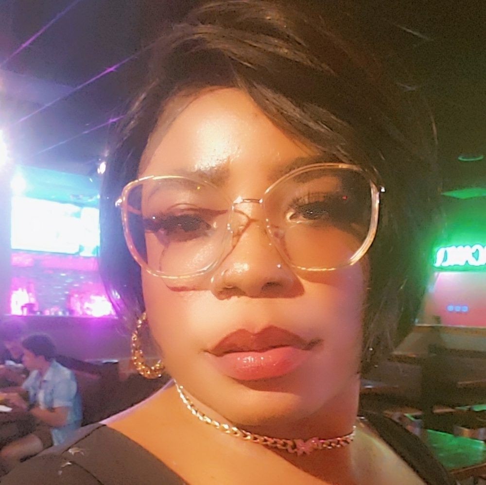 Meet your Posher, Mariefrance